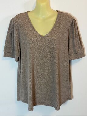 Adrianna Papell Taupe Microdot V-Neck Short Sleeve Blouse
